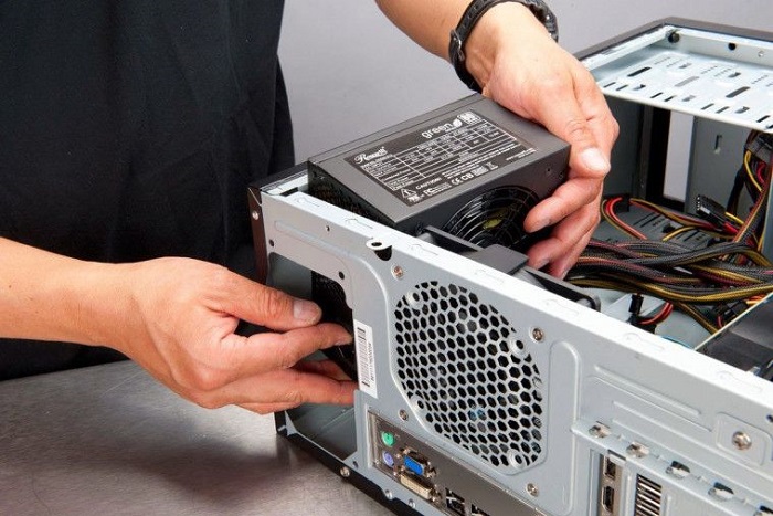 Berbagai Komponen PC Serta Keuntungan Merakit PC Sendiri