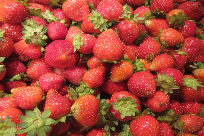 Manfaat Stroberi untuk Menyeimbangkan Kadar Kolesterol