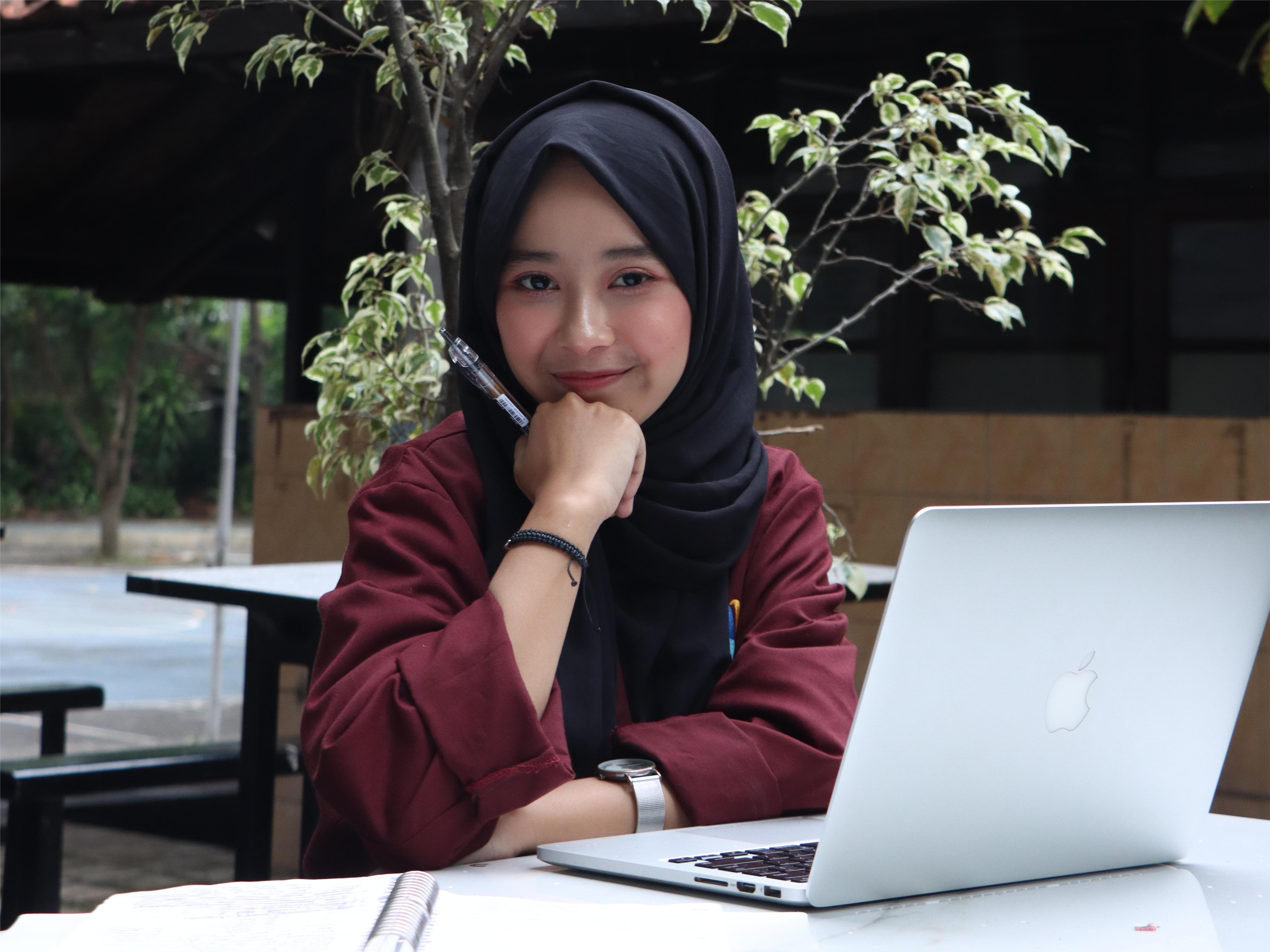 Apakah Kuliah Masih Relevan di Era Digital Saat Ini?