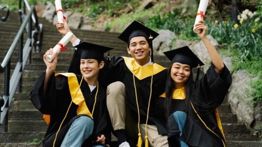 Beasiswa dengan Skor TOEFL: Panduan Lengkap untuk Mahasiswa Internasional