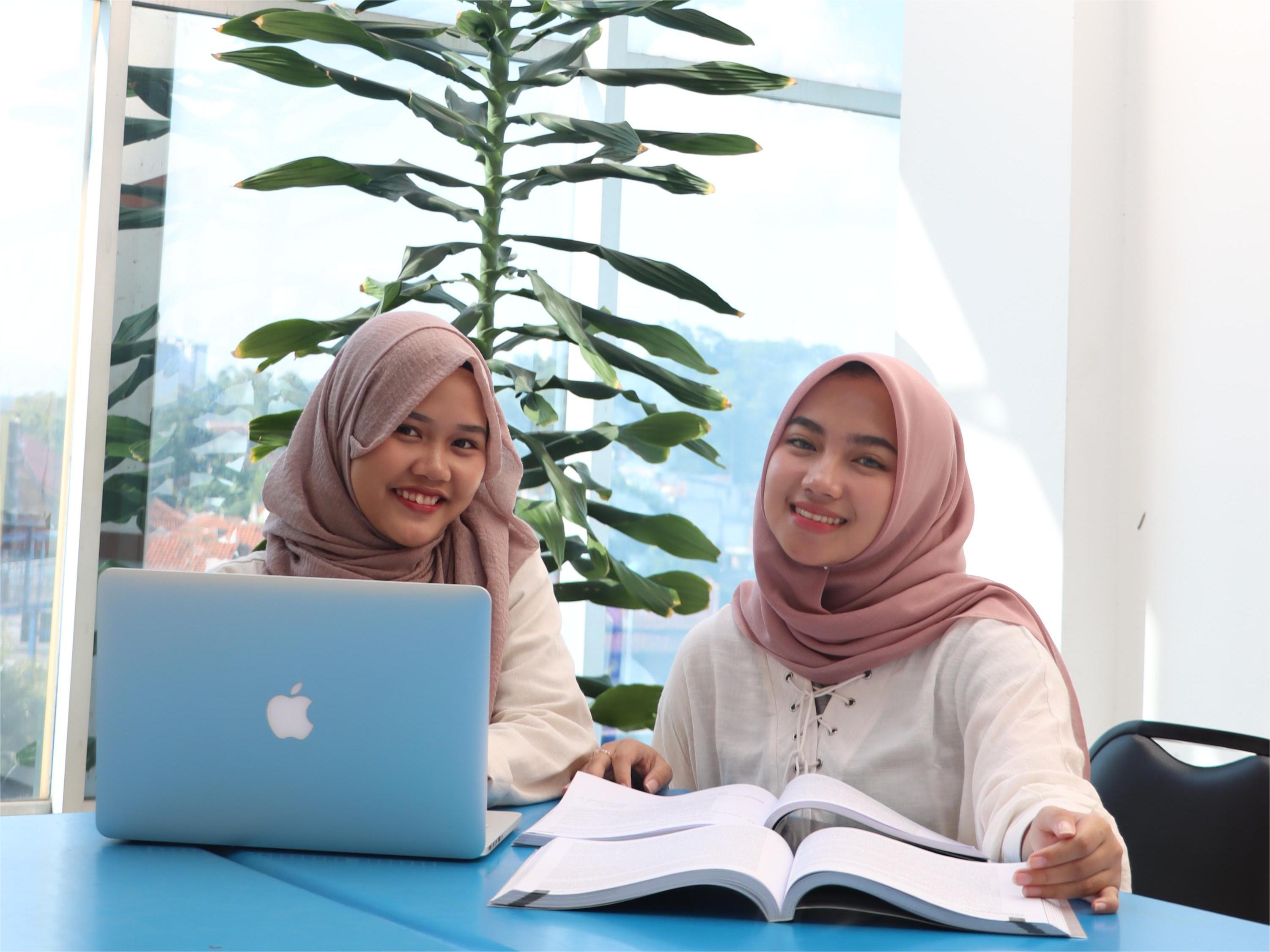 manajemen_bisnis_syariah_s1_image